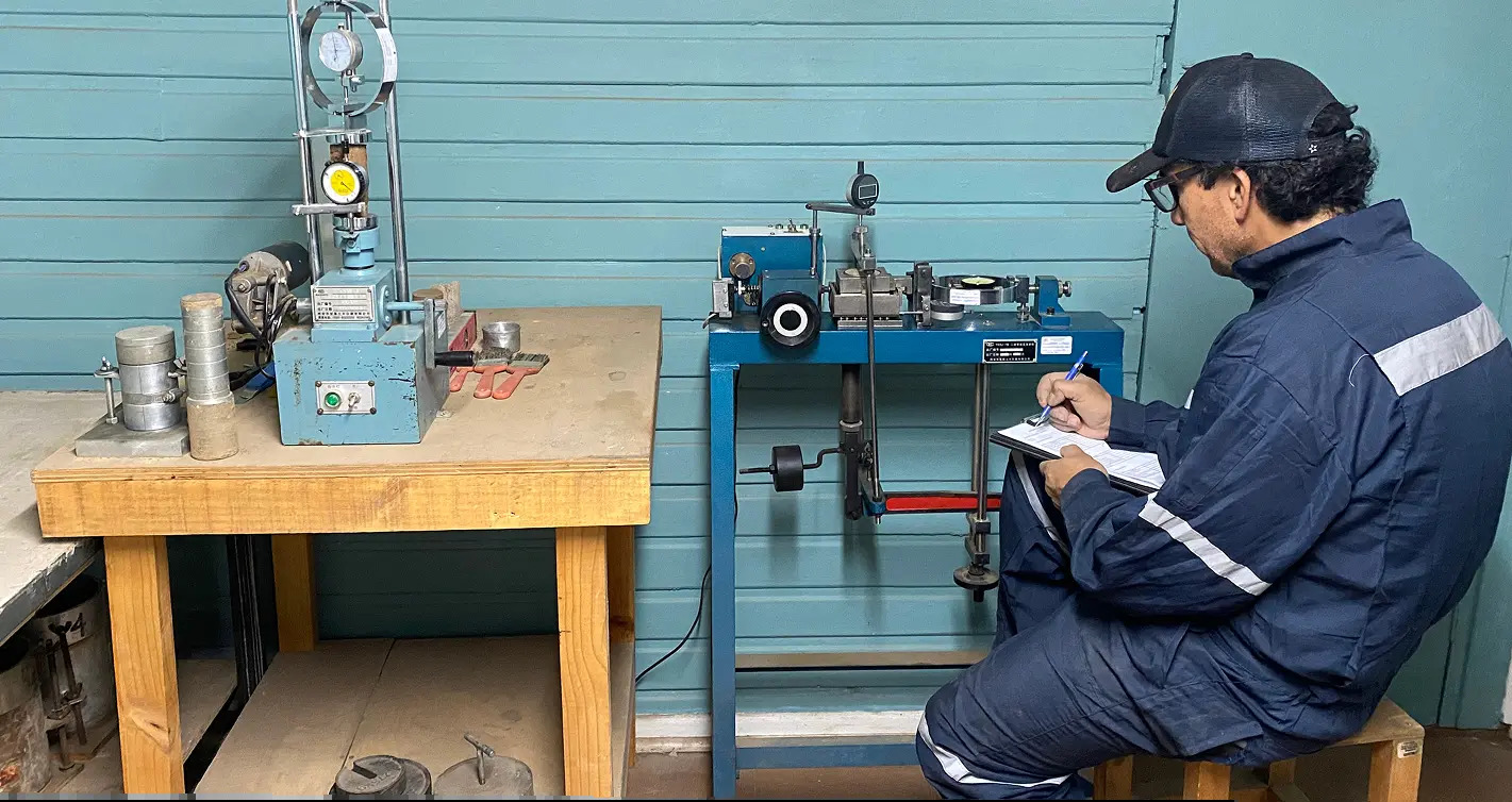 Laboratory sieves and testing equipment